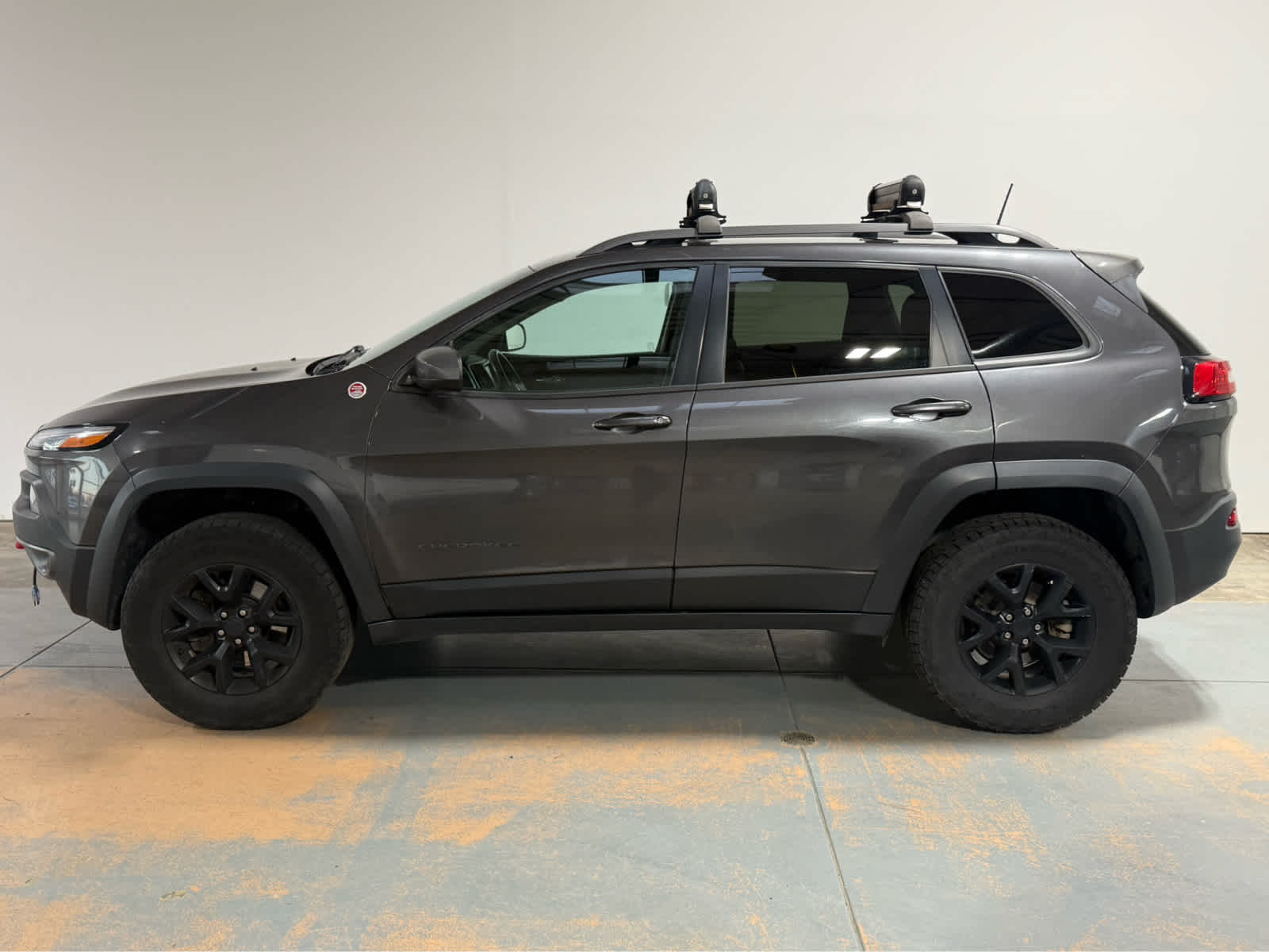 Used 2017 Jeep Cherokee Trailhawk with VIN 1C4PJMBS1HW659974 for sale in Anchorage, AK