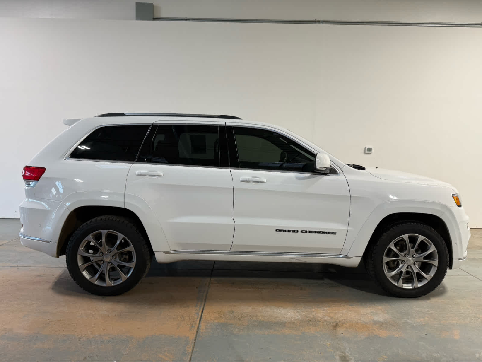 2019 Jeep Grand Cherokee Summit