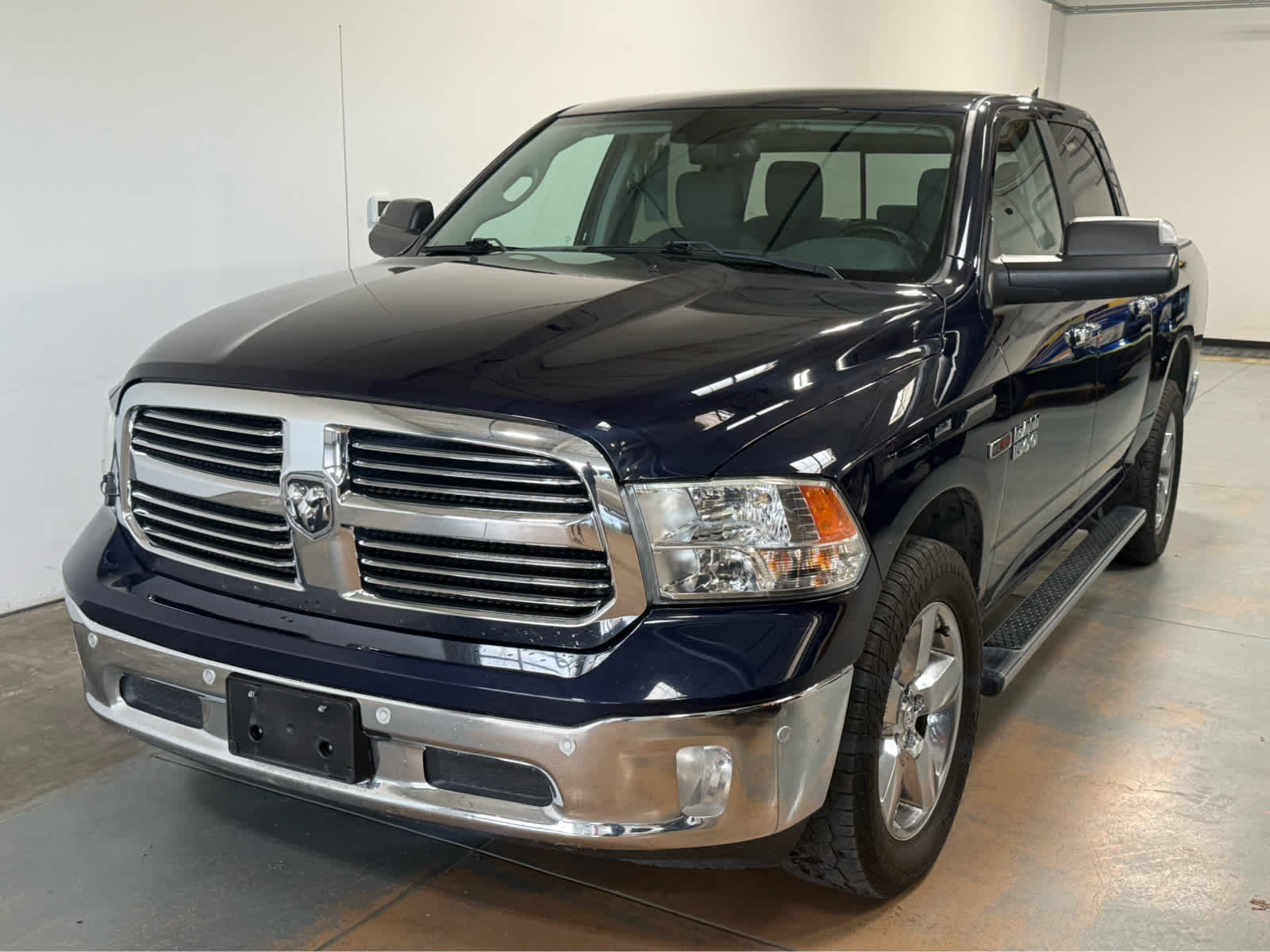 2018 RAM 1500 Big Horn 4x4 Crew Cab 5'7's photo