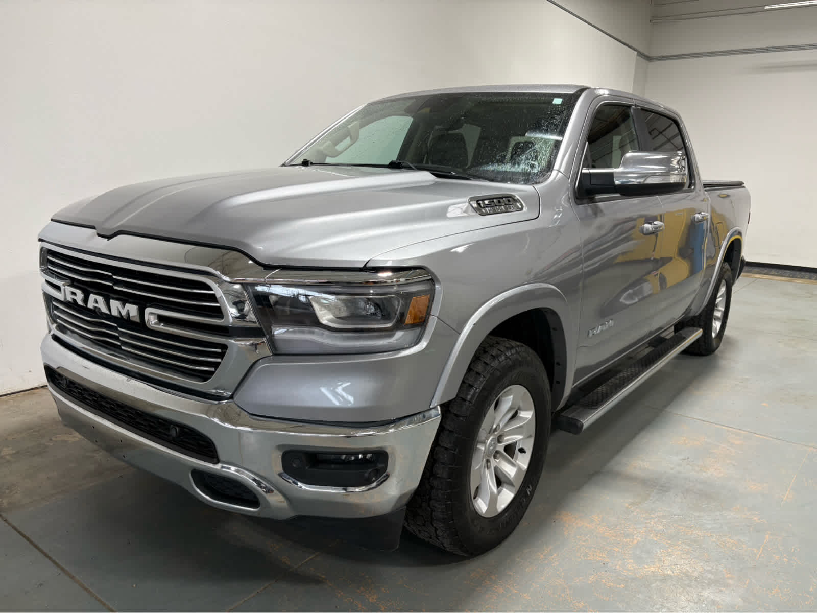 2019 RAM 1500 Laramie 4x4 Crew Cab 5'7's photo