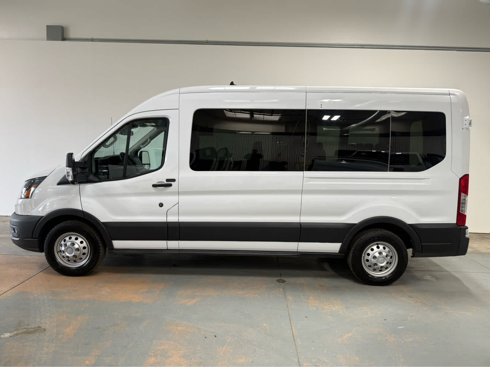 2023 Ford Transit Passenger Wagon XL