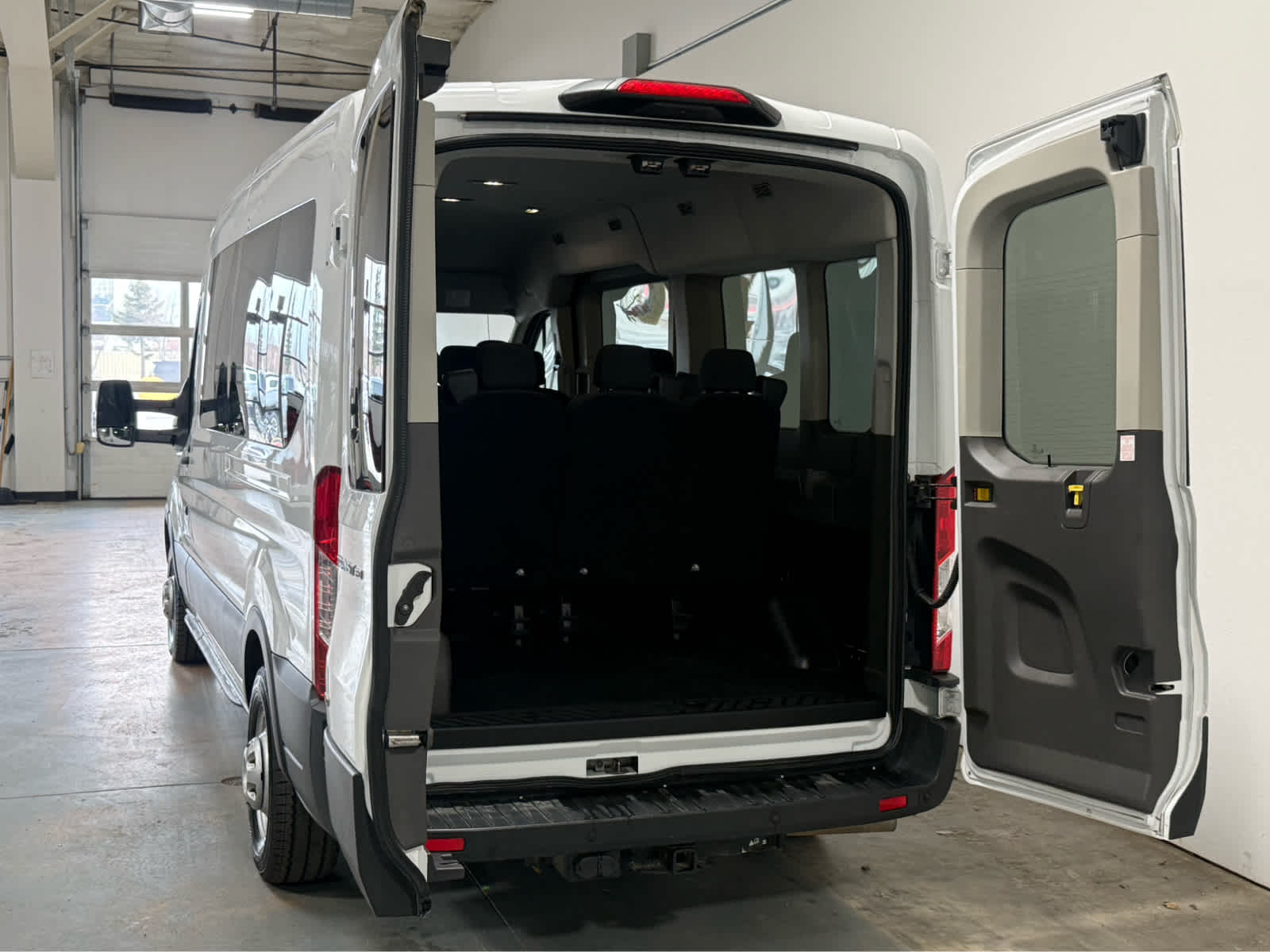 2023 Ford Transit Passenger Wagon XL