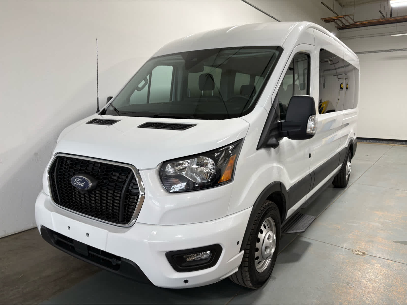 2024 Ford Transit 350 XL Med Roof Sliding Pass. 148 AWD's photo