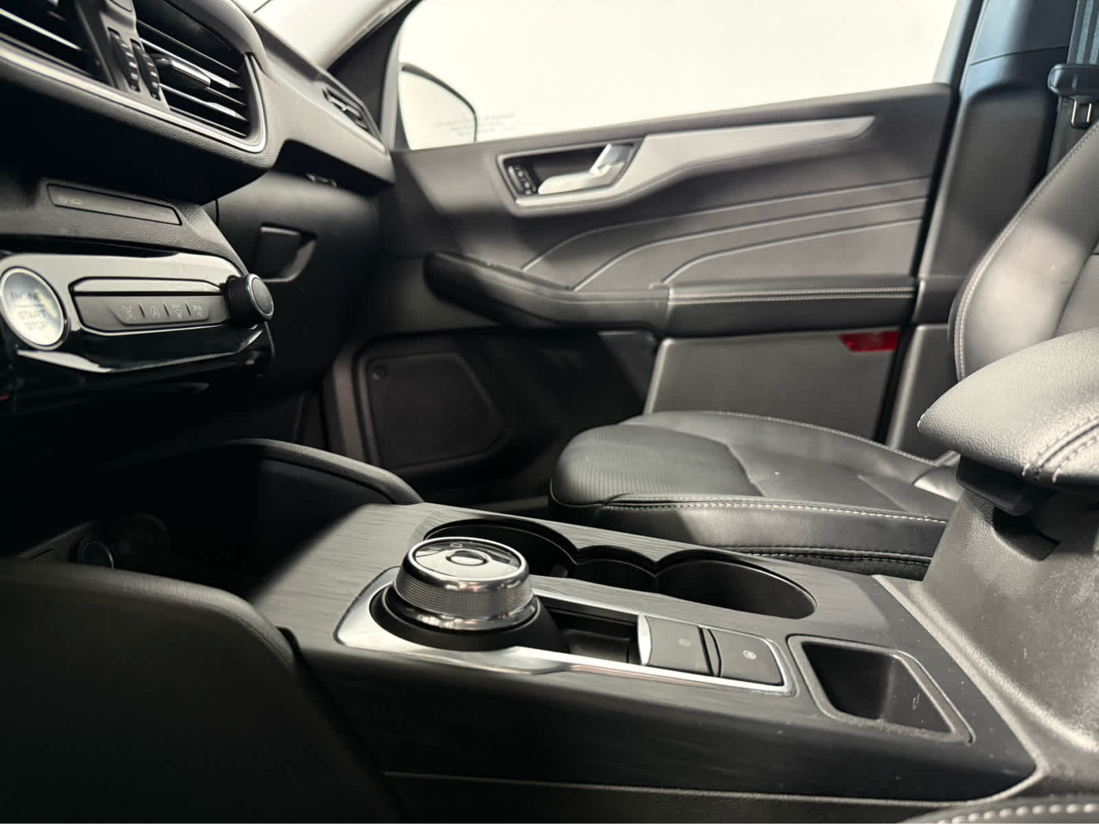 2025 Ford Escape Platinum