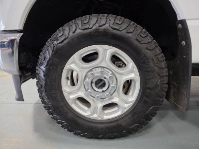 2025 Ford Super Duty F-350 SRW XL
