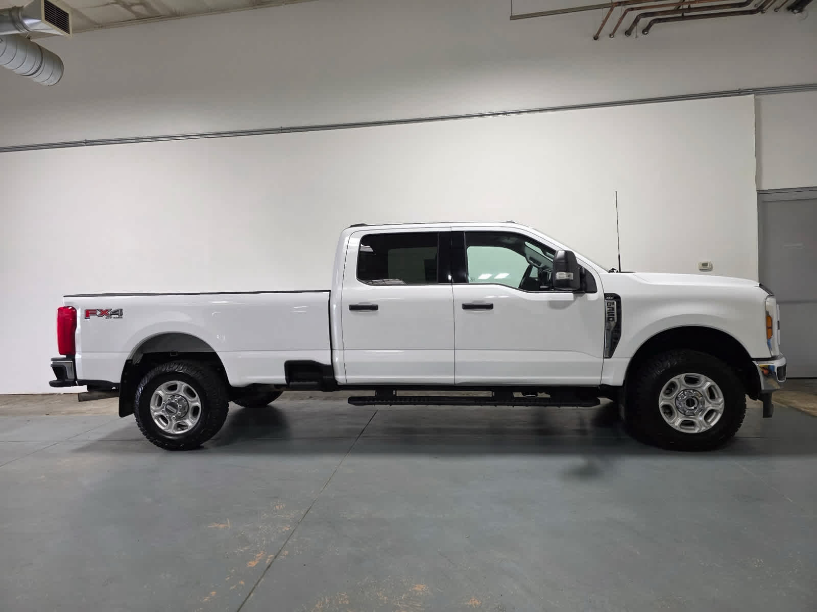 2025 Ford Super Duty F-350 SRW XL