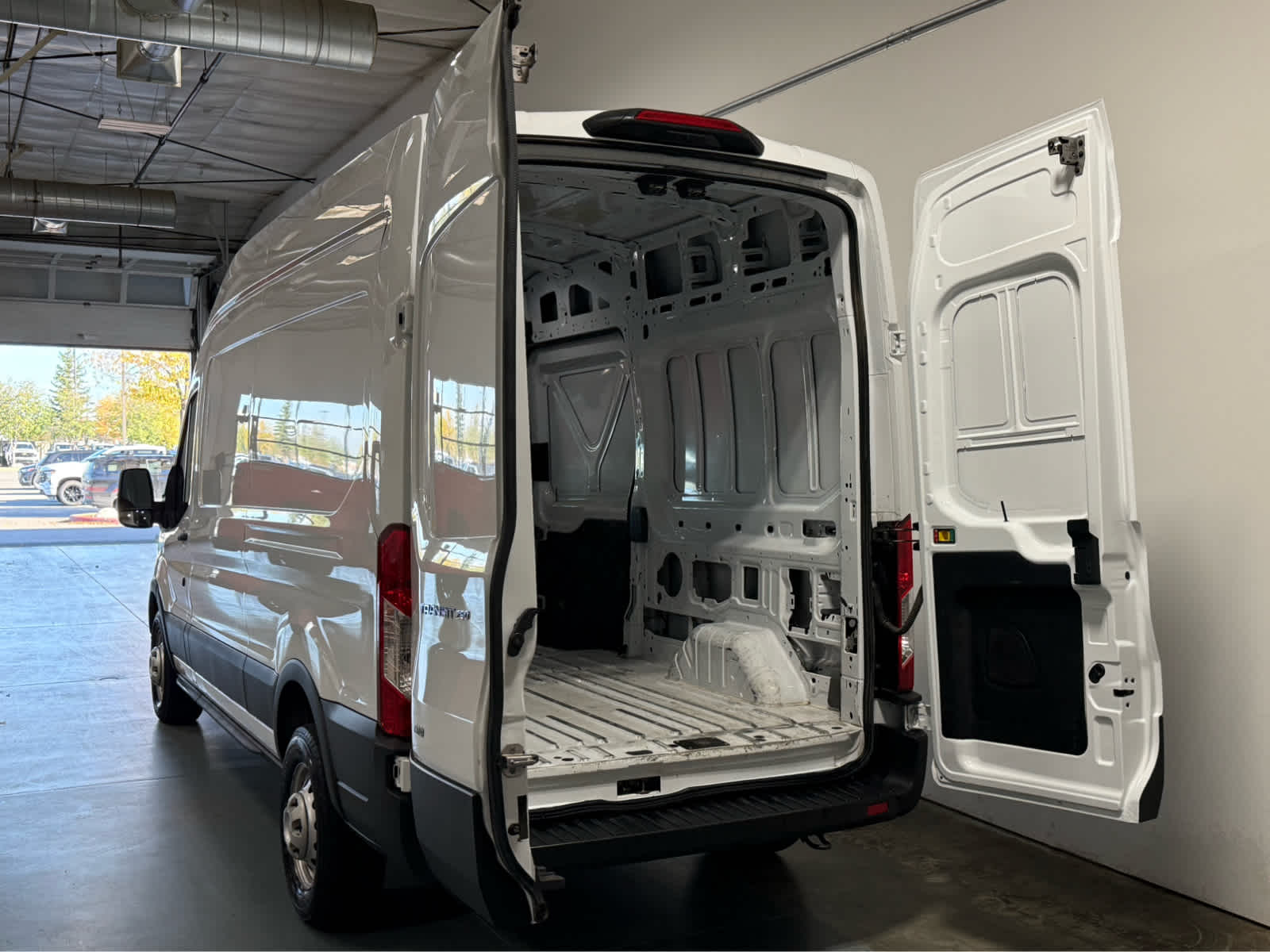 2022 Ford Transit Cargo Van T-250