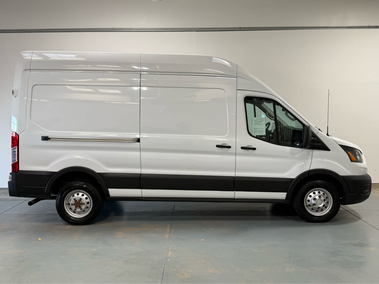 2022 Ford Transit Cargo Van T-250