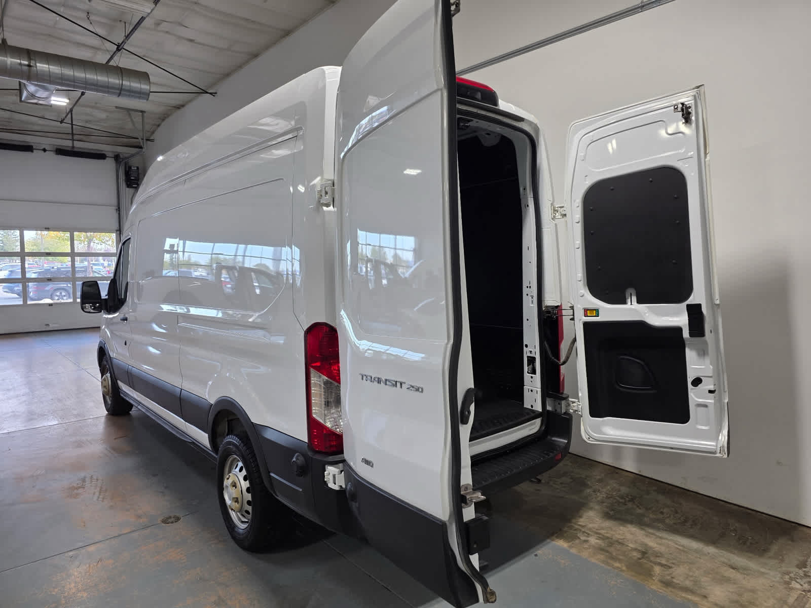 2025 Ford Transit Cargo Van T250HRCARAWDXL