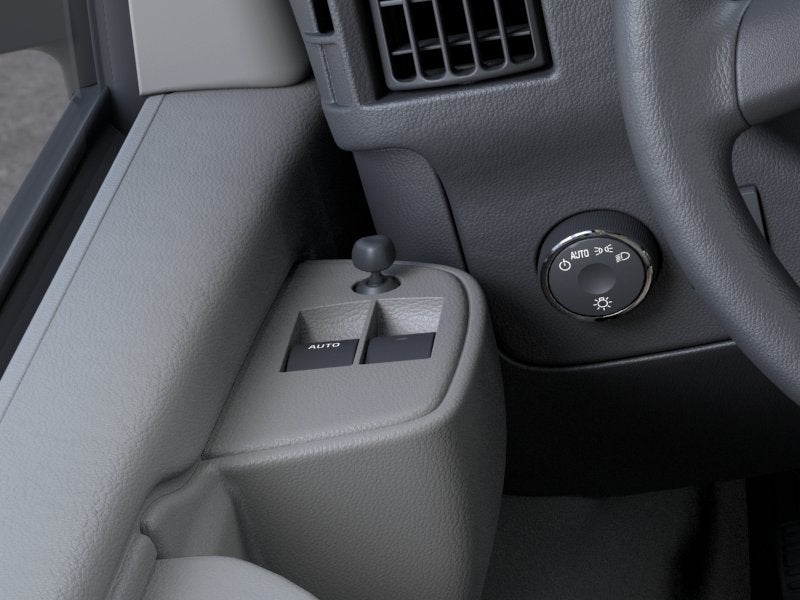 2025 Chevrolet Express Passenger 1LS