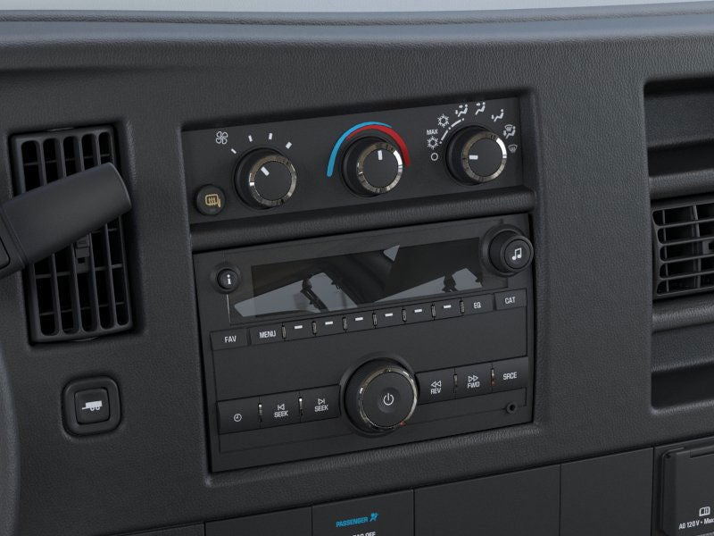 2025 Chevrolet Express Passenger 3500 1LS