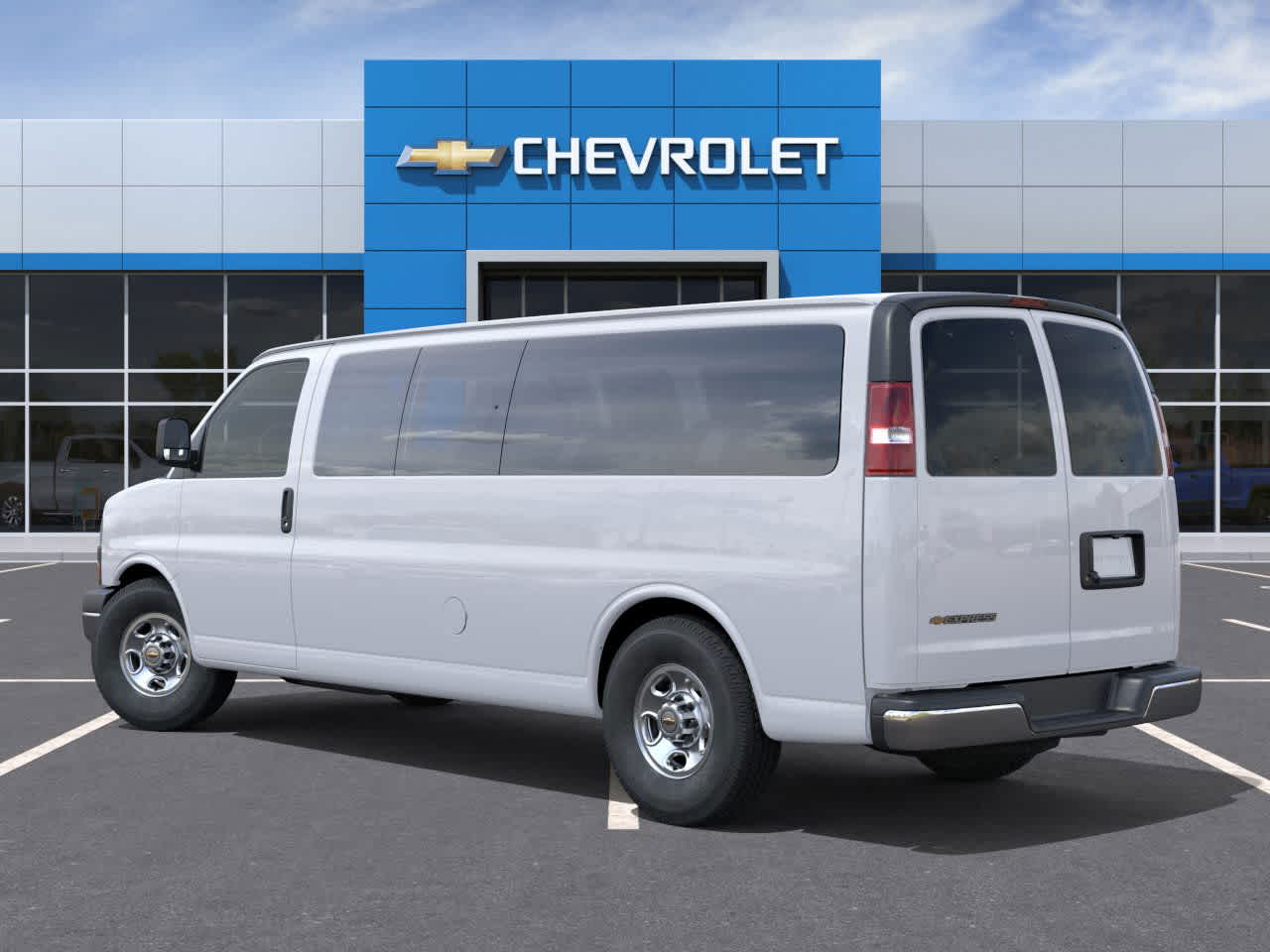 2025 Chevrolet Express Passenger 3500 1LS