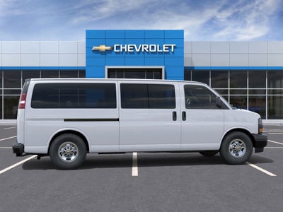 2025 Chevrolet Express Passenger 3500 1LS