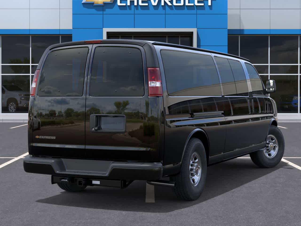 2025 Chevrolet Express Passenger 3500 1LS