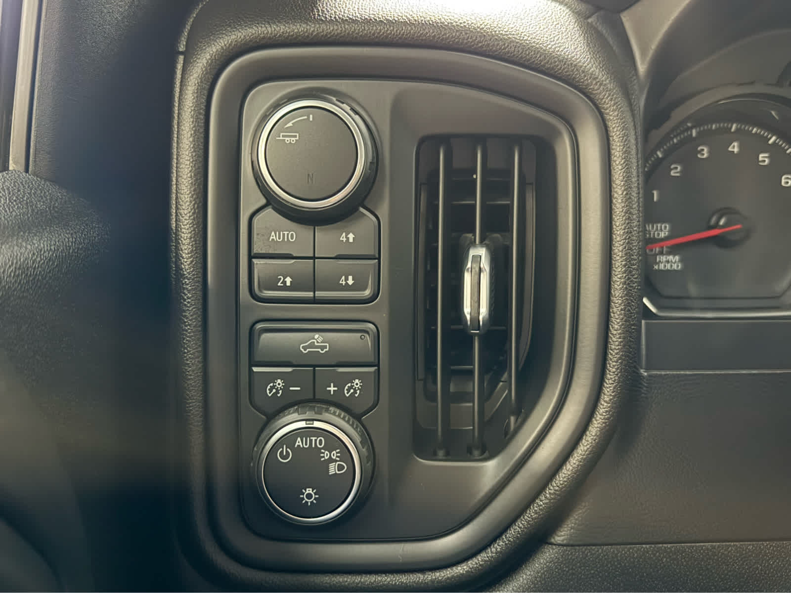 2021 Chevrolet Silverado 1500 Custom Trail Boss