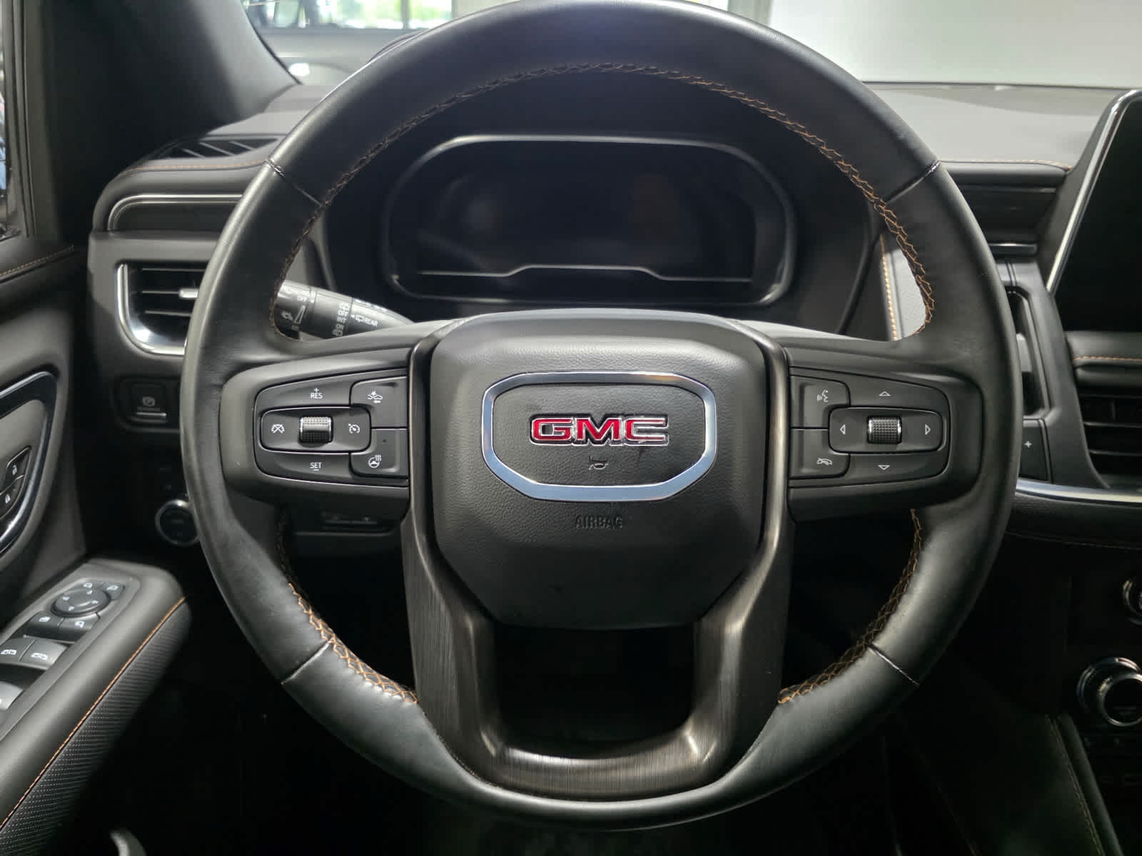 2024 GMC Yukon AT4