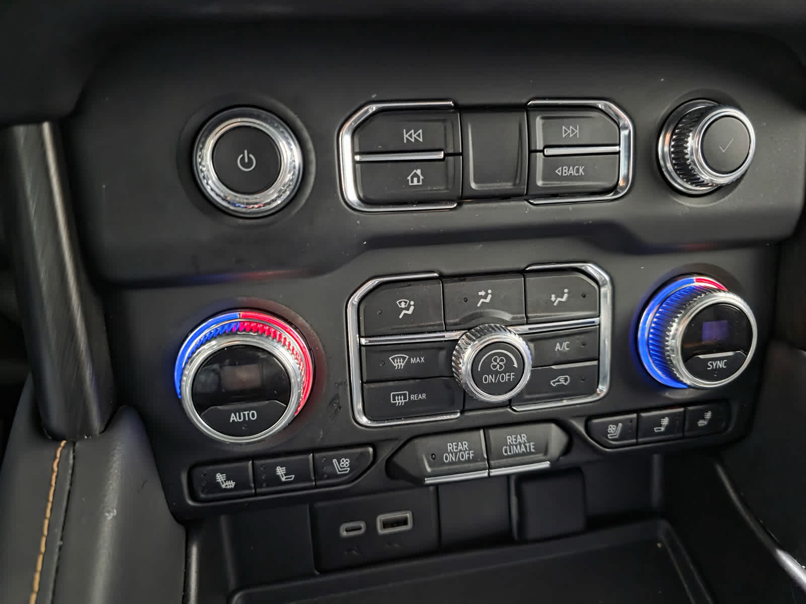 2024 GMC Yukon AT4