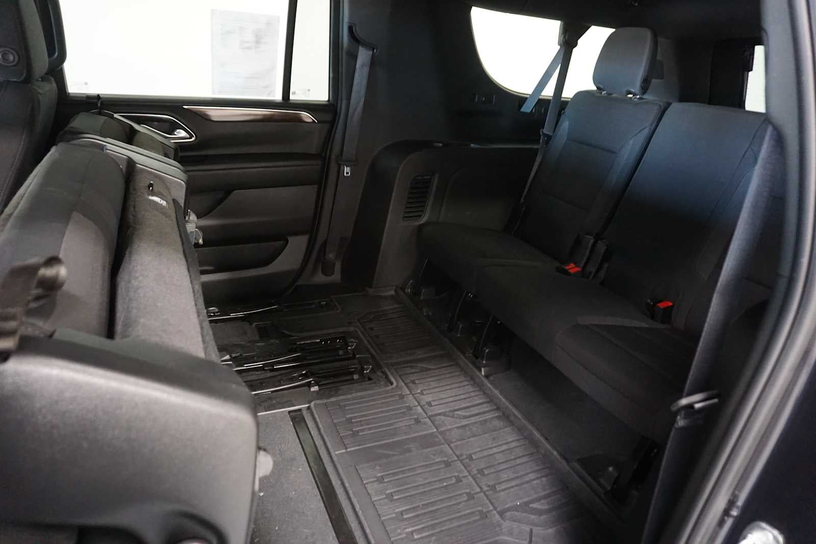 2024 GMC Yukon XL SLE