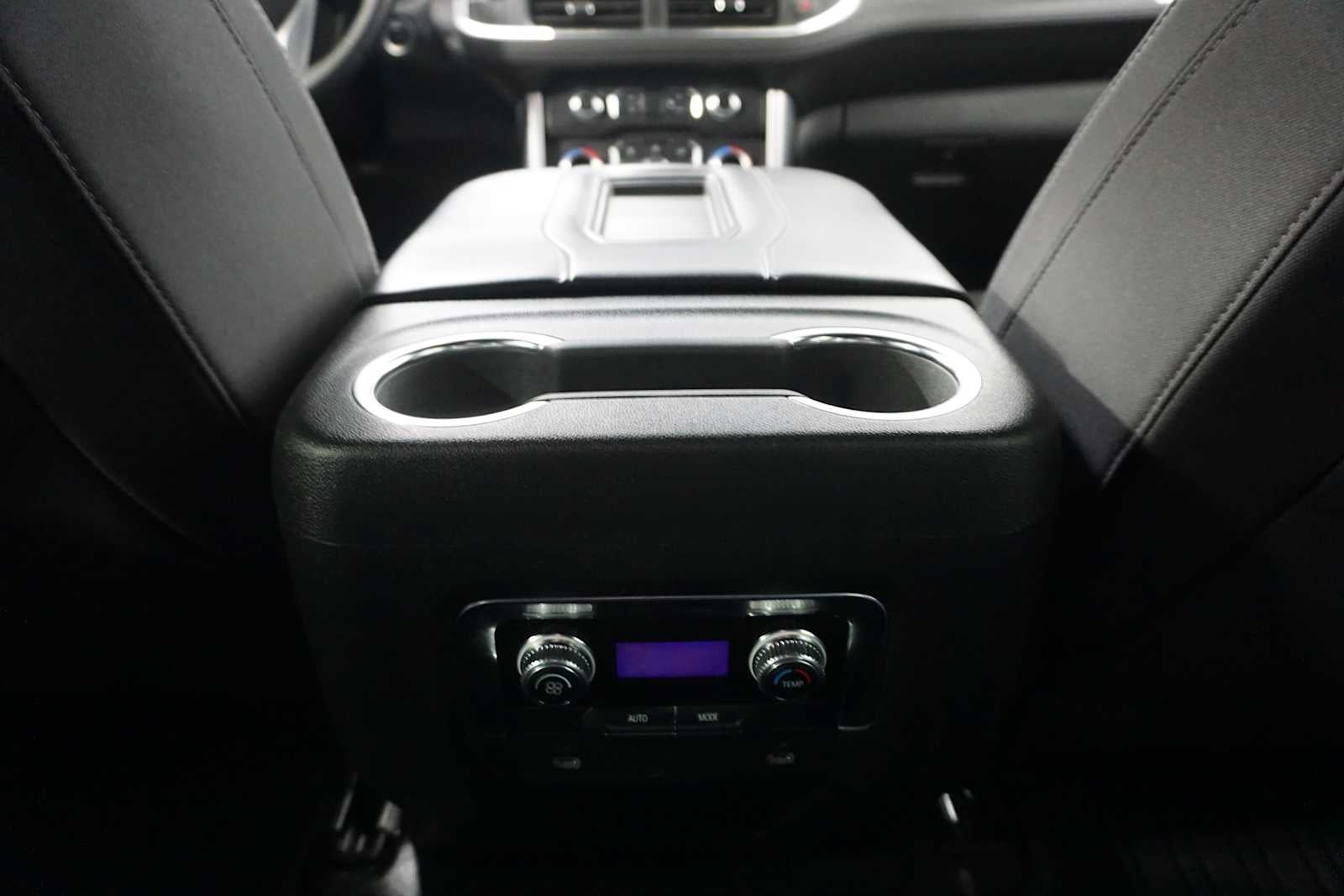 2024 GMC Yukon XL SLE