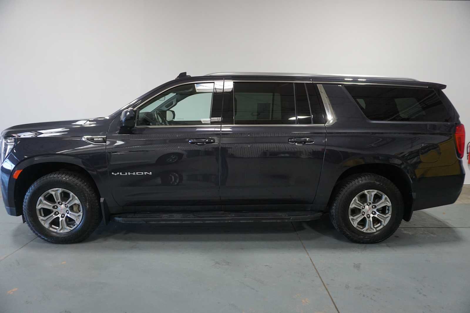 2024 GMC Yukon XL SLE