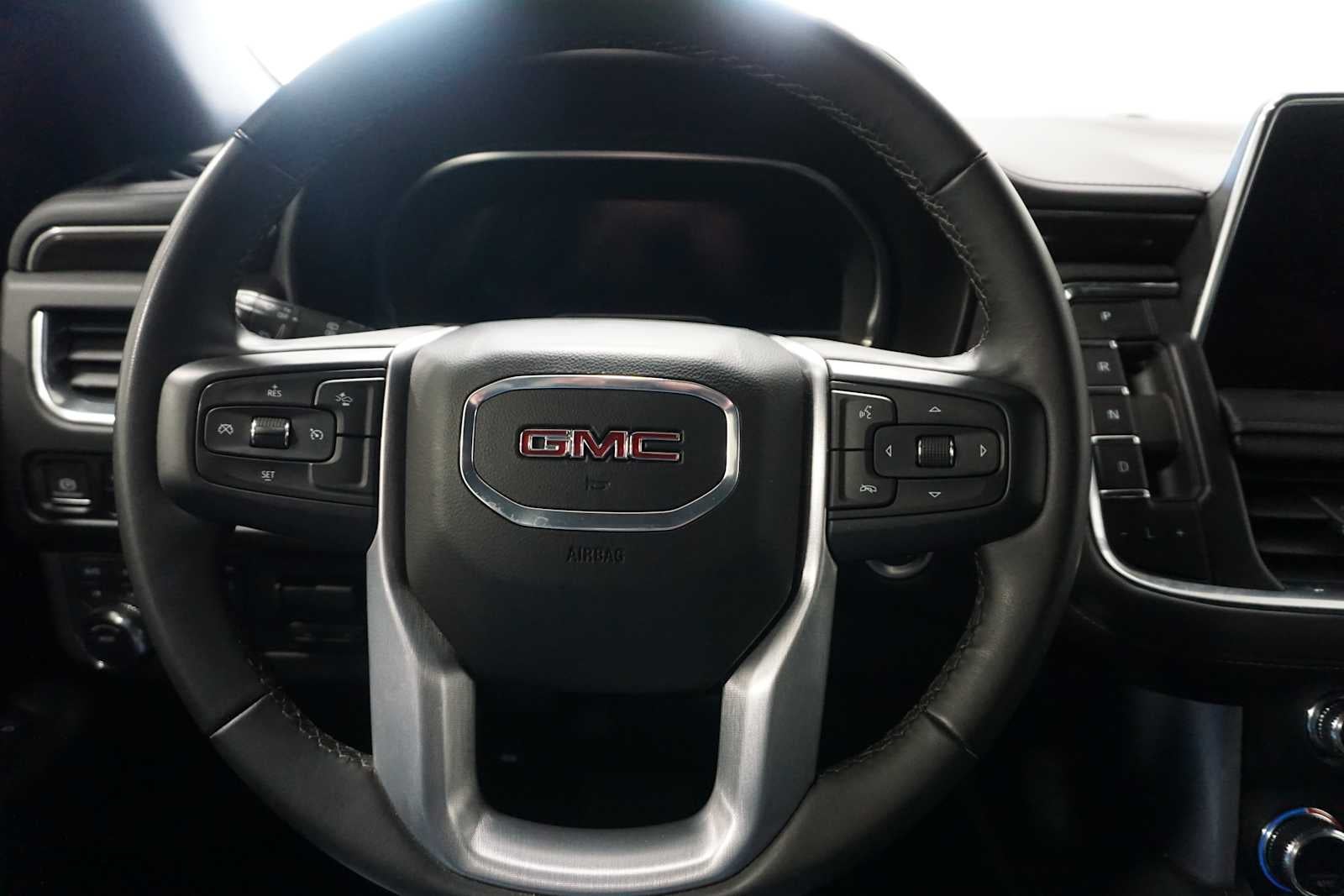 2024 GMC Yukon XL SLE