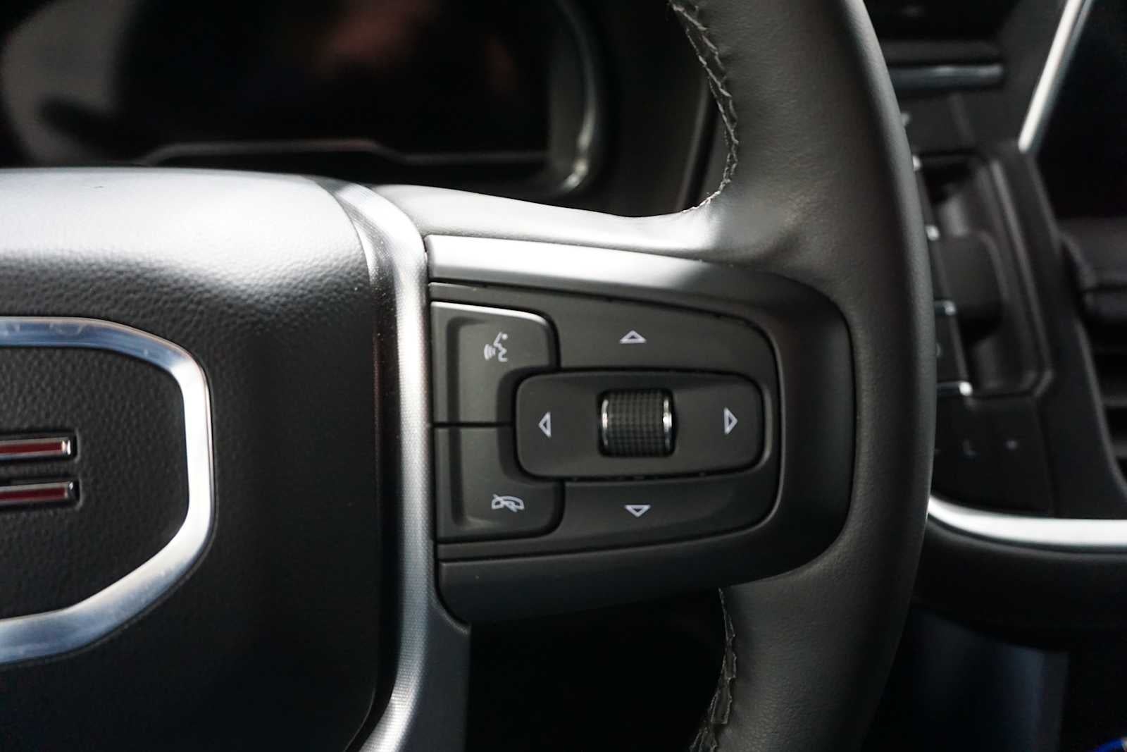 2024 GMC Yukon XL SLE