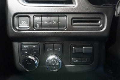 2024 GMC Yukon XL SLE