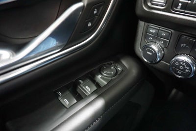 2024 GMC Yukon XL SLE