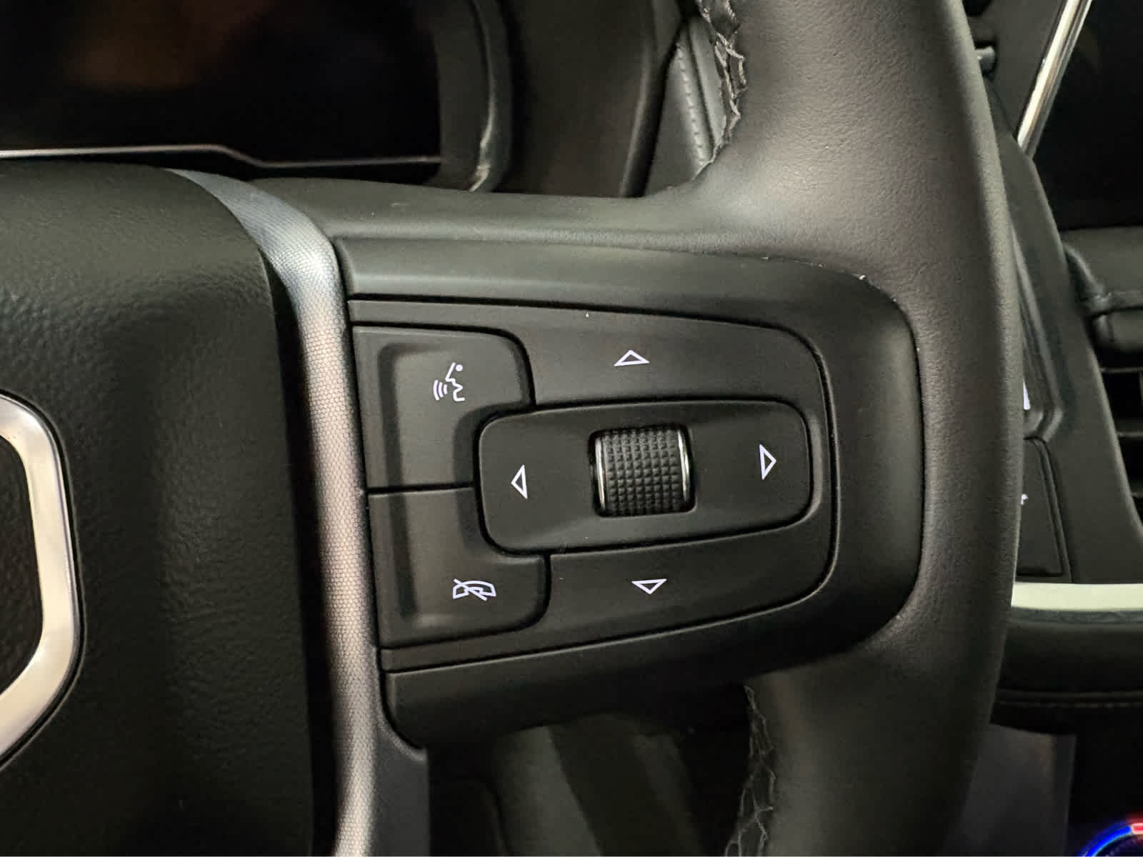 2024 GMC Yukon XL SLE