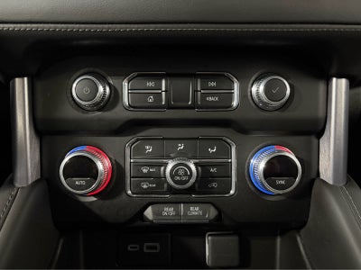 2024 GMC Yukon XL SLE