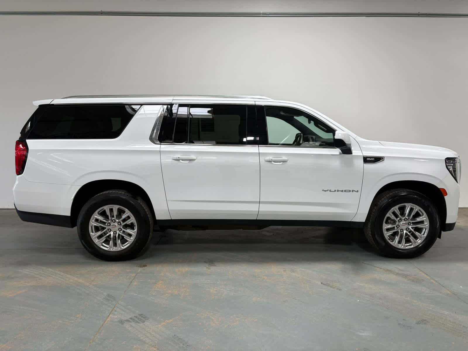 2024 GMC Yukon XL SLE