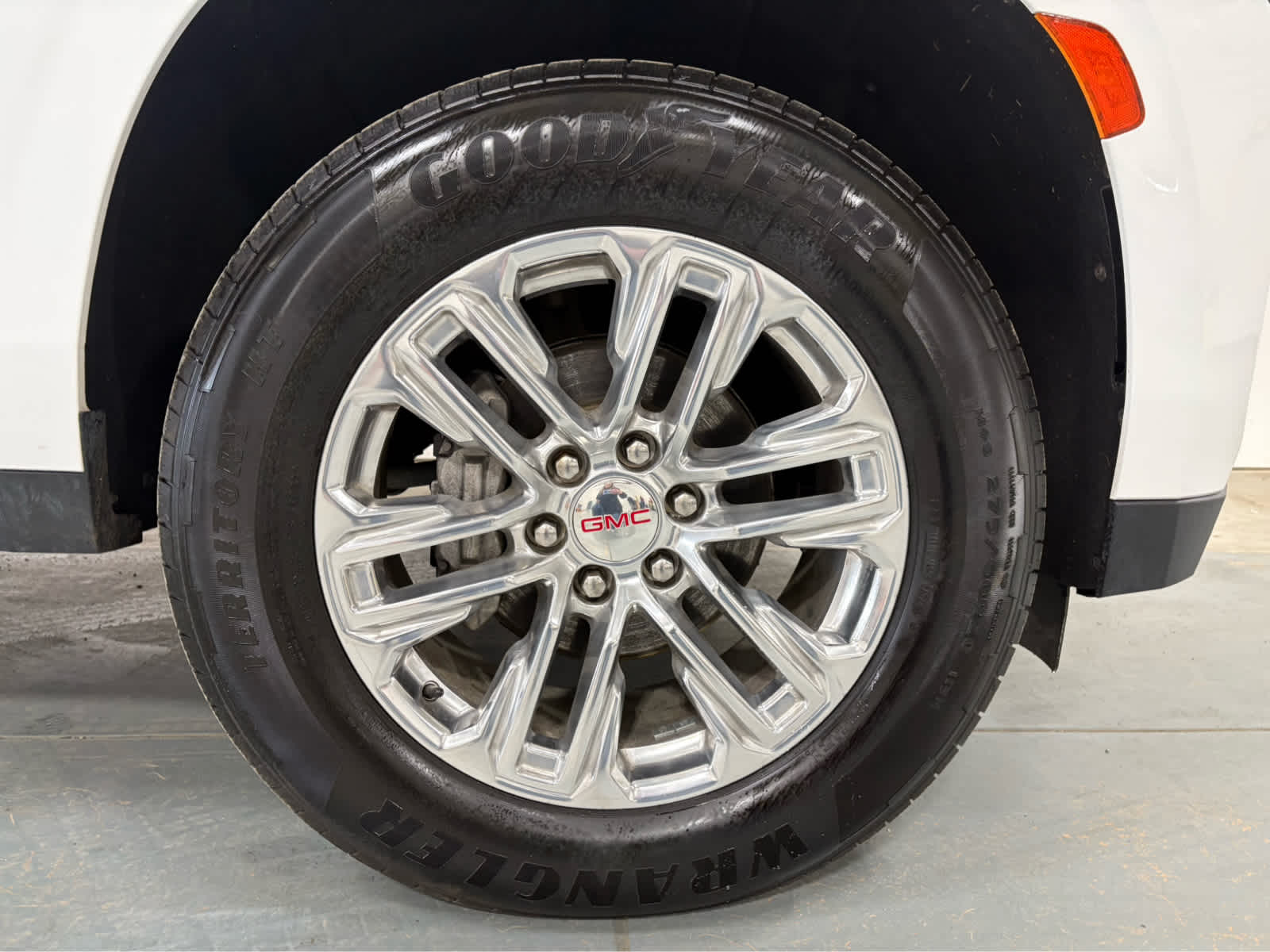 2024 GMC Yukon XL SLE