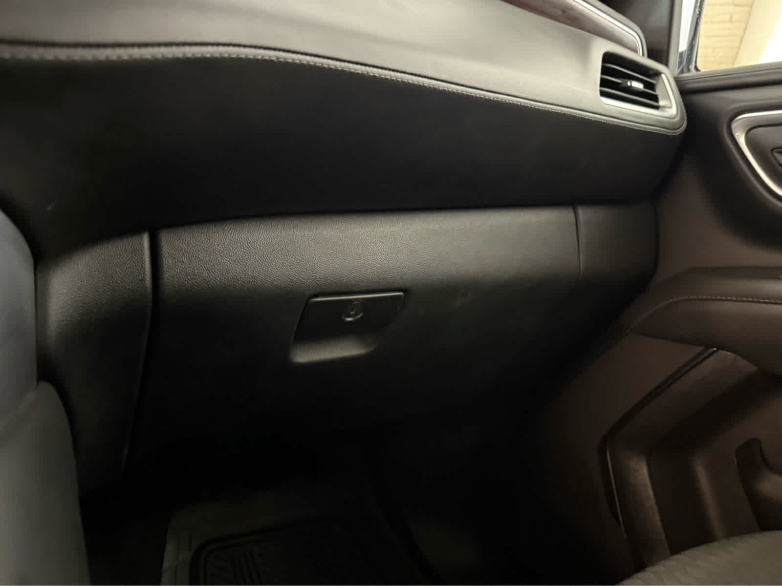 2024 GMC Yukon XL SLE