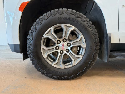2024 GMC Yukon XL SLE