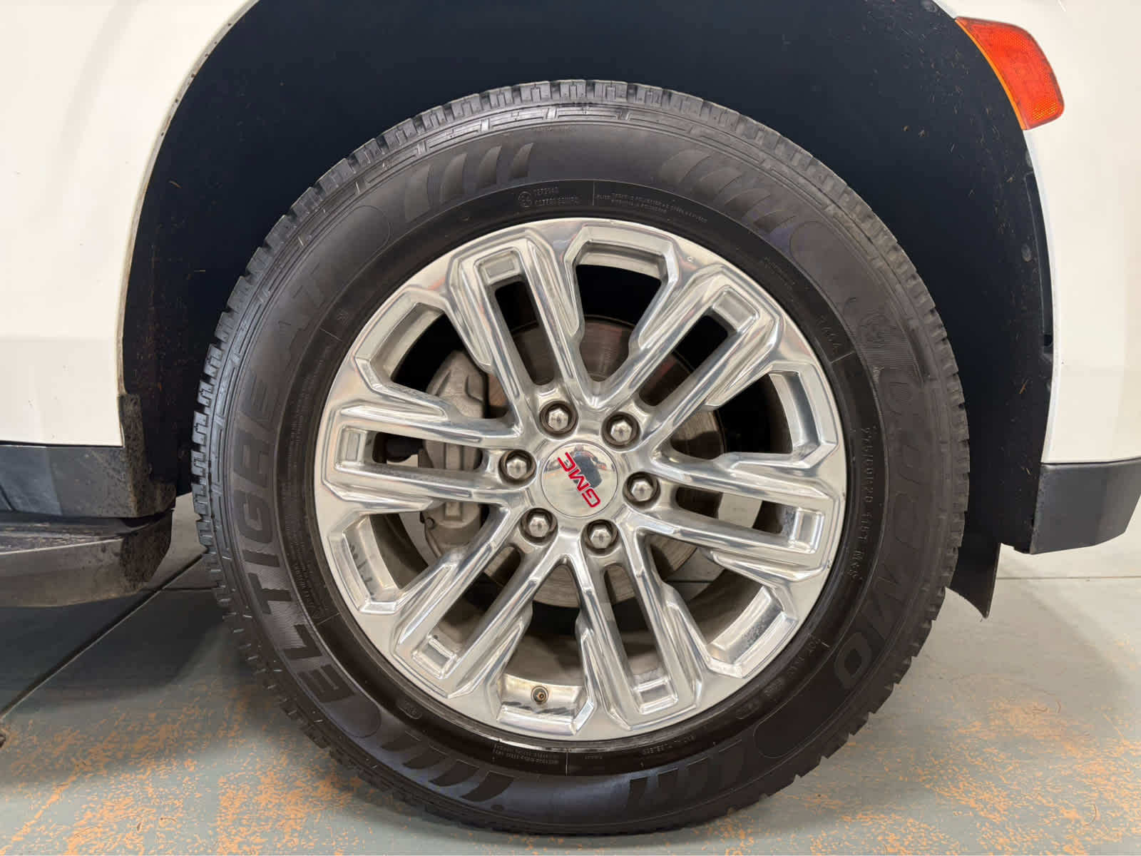2024 GMC Yukon XL SLT