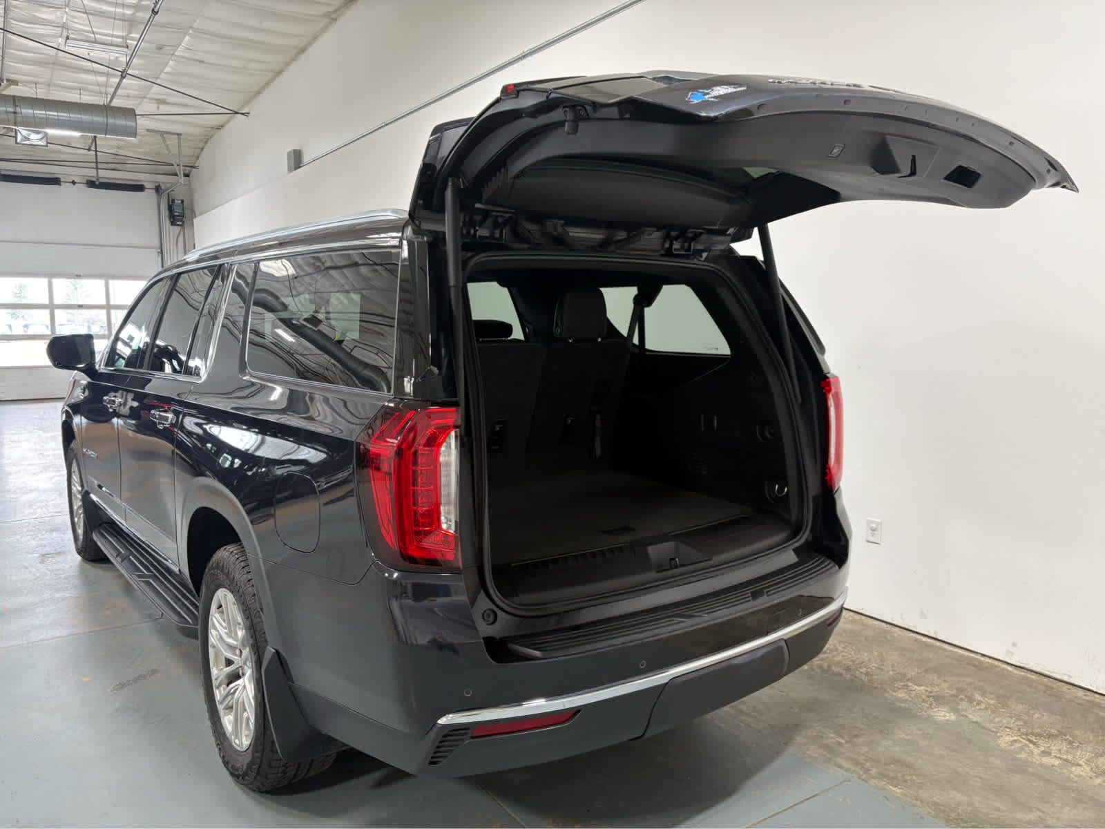 2024 GMC Yukon XL SLT