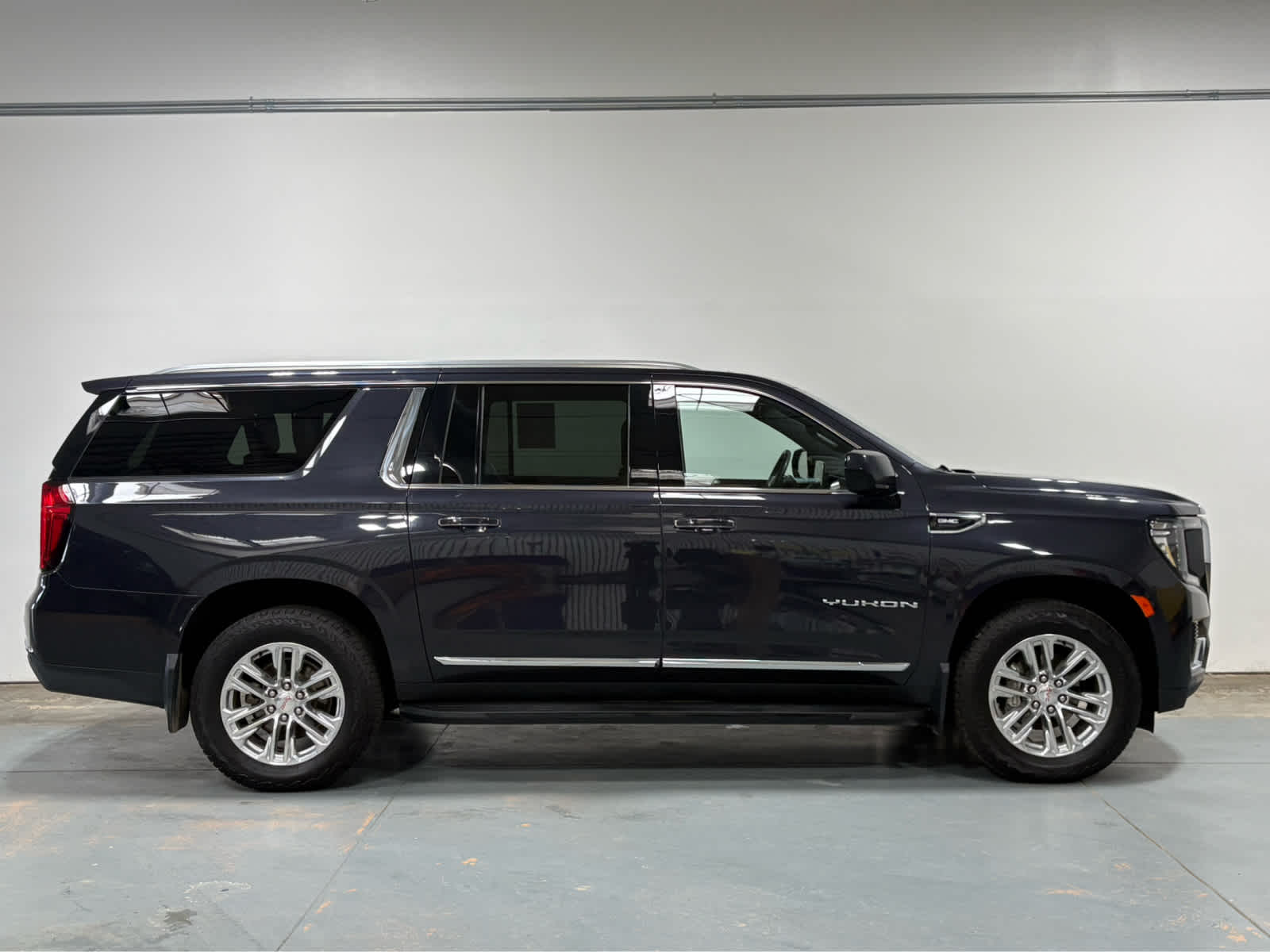 2024 GMC Yukon XL SLT