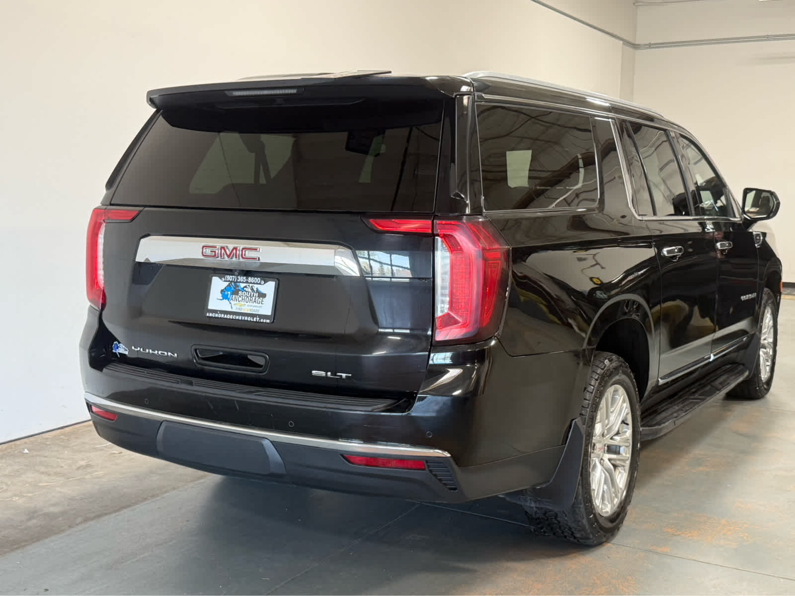 2023 GMC Yukon XL SLT