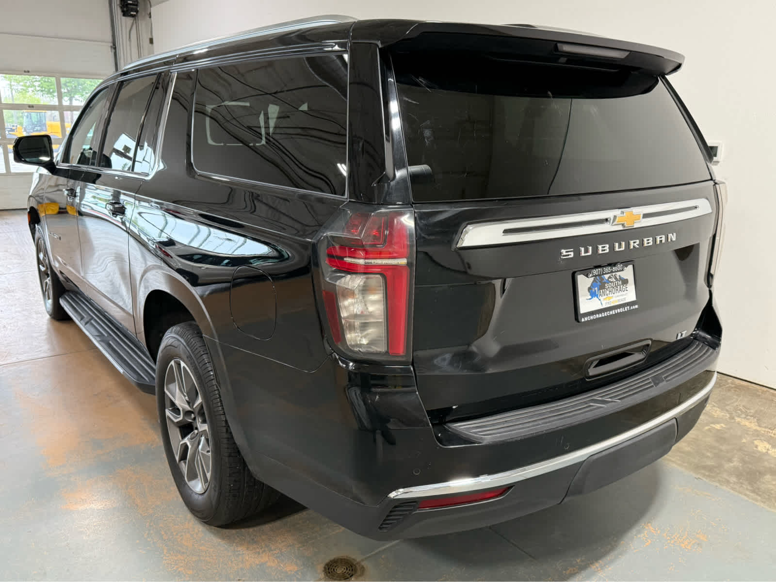 2024 Chevrolet Suburban LT