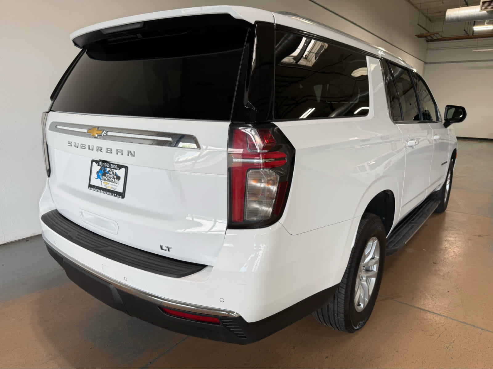 2024 Chevrolet Suburban LT