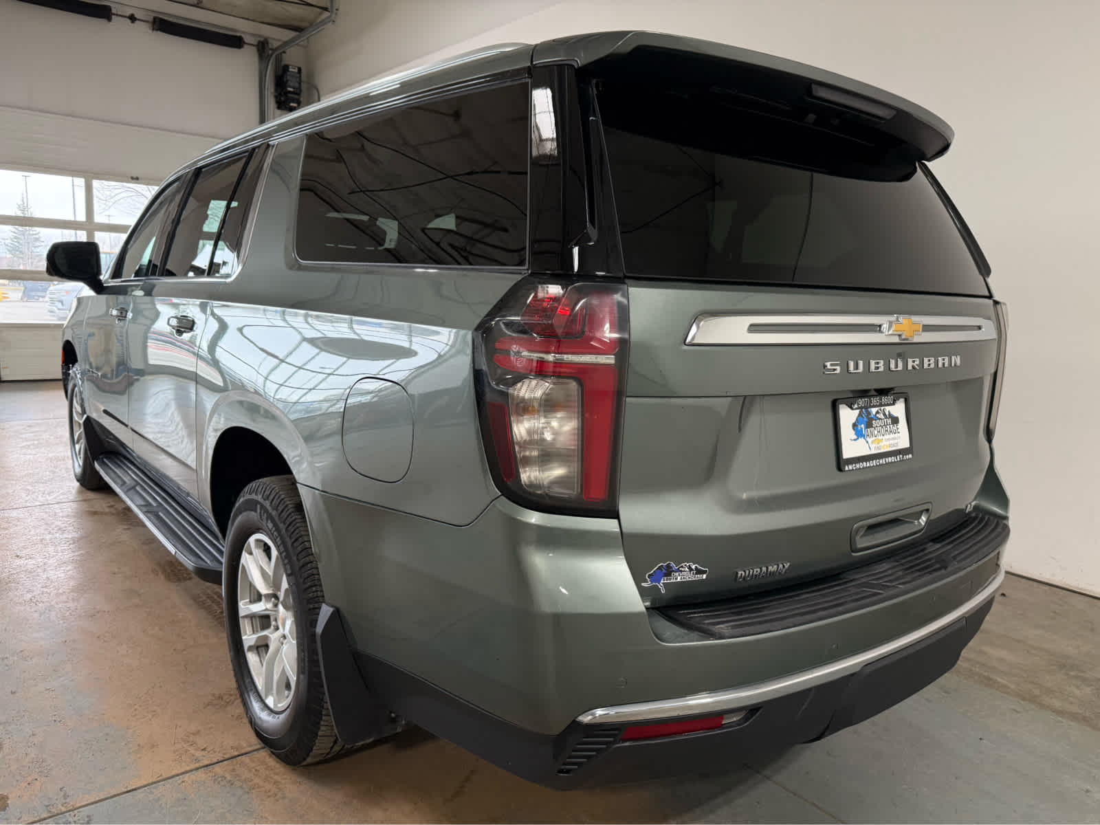 2024 Chevrolet Suburban LT