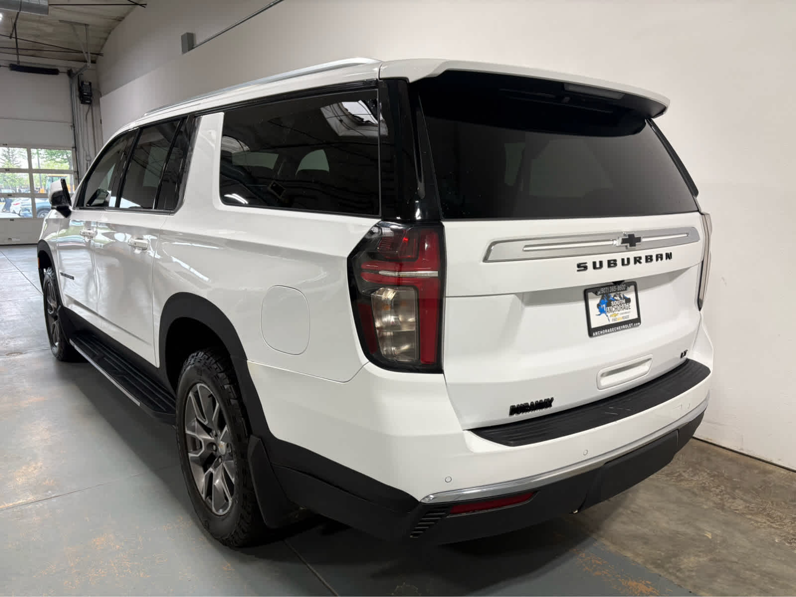 2024 Chevrolet Suburban LT