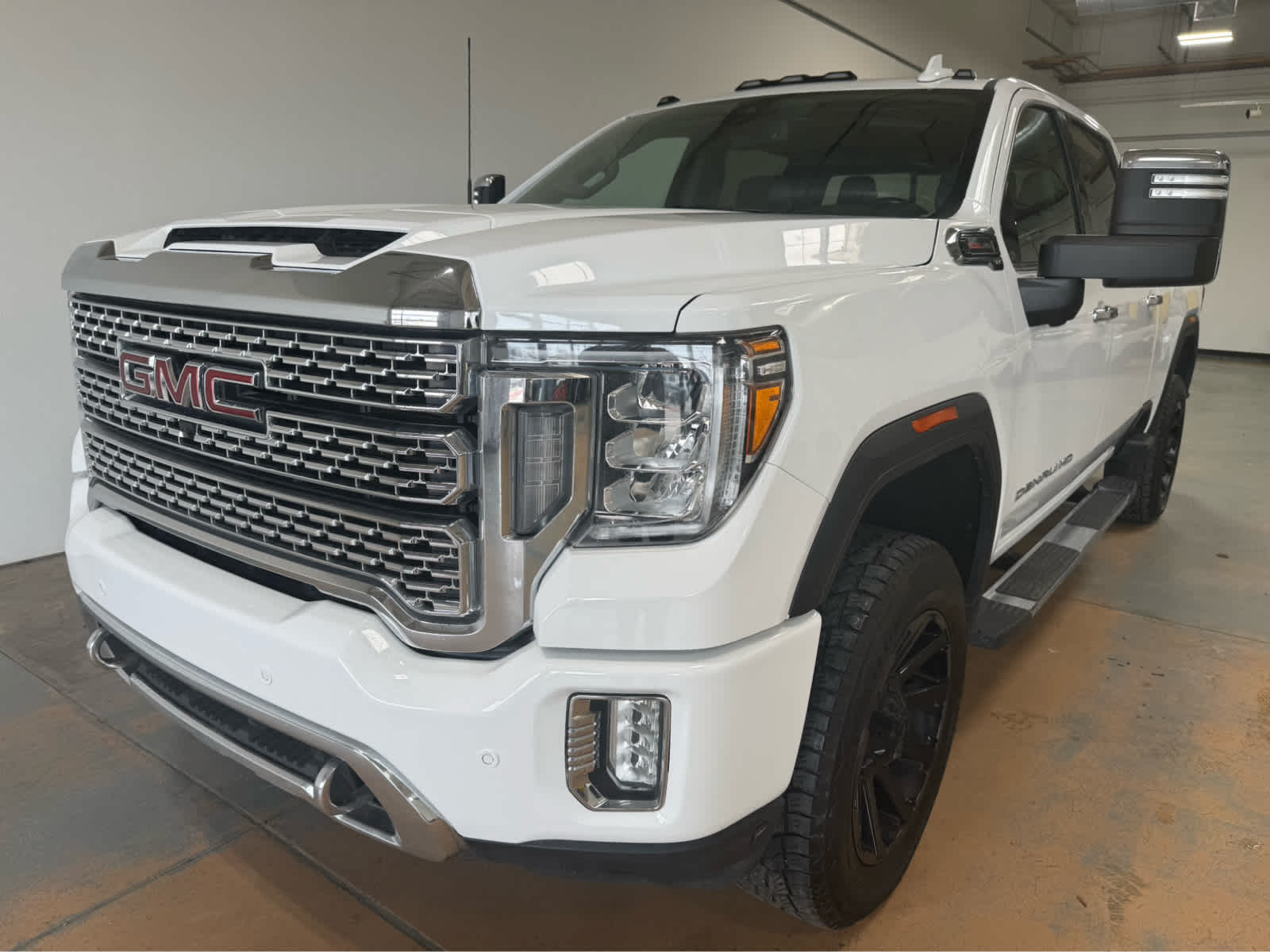 2022 GMC Sierra Denali 4WD Crew Cab Standard Box's photo