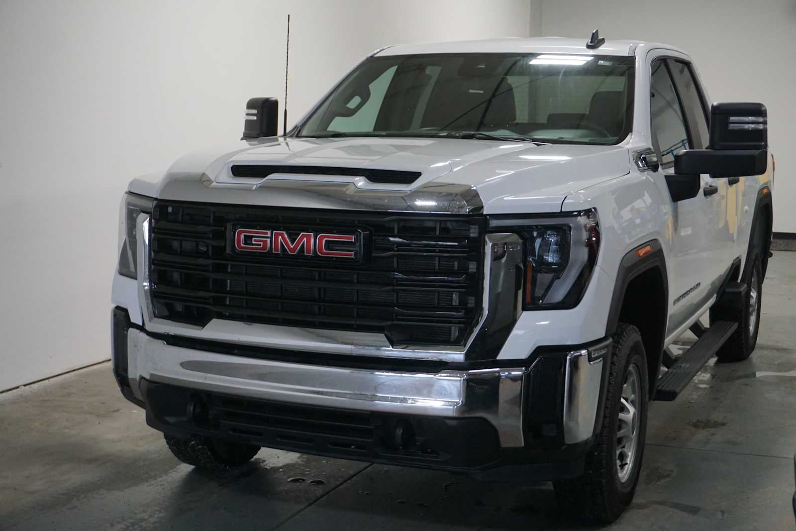 2024 GMC Sierra 2500 HD Pro