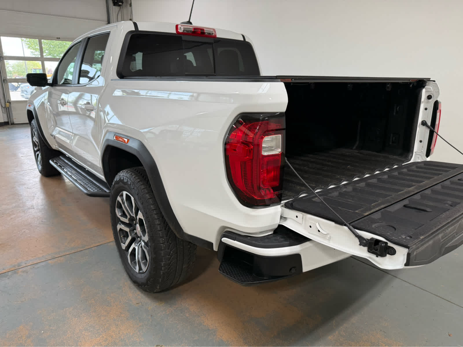 2024 GMC Canyon AT4