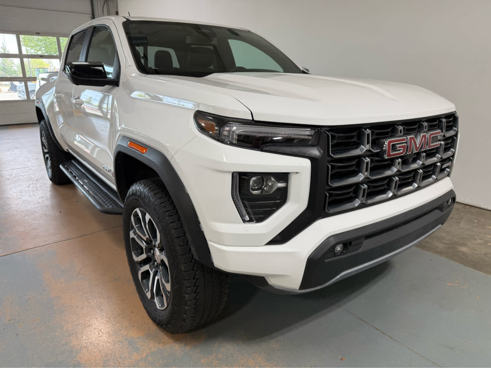 2024 GMC Canyon AT4