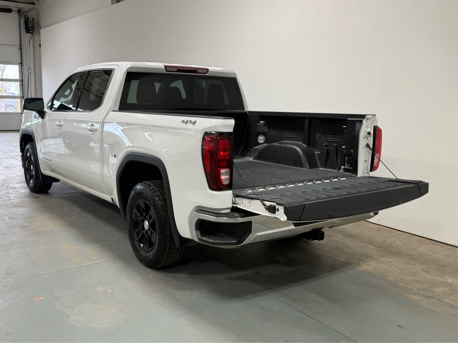 2023 GMC Sierra 1500 SLE