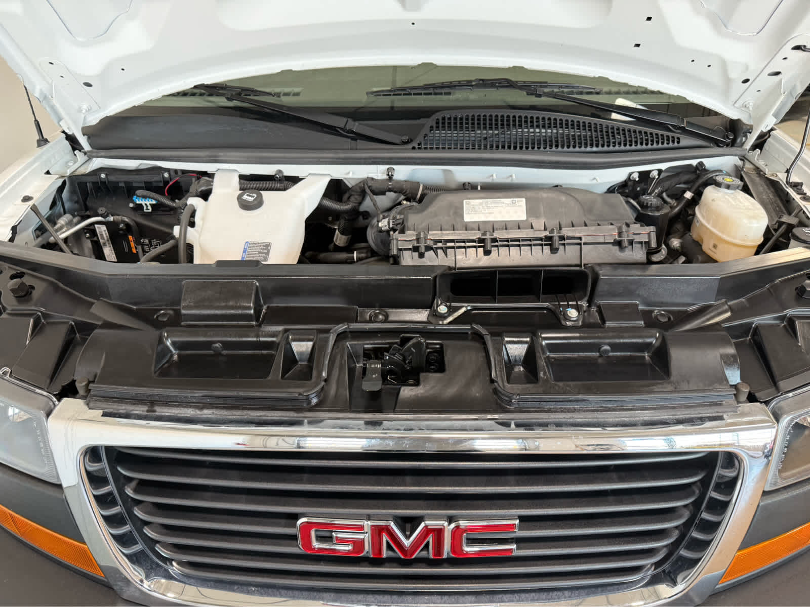 2024 GMC Savana Cargo 2500 Work Van