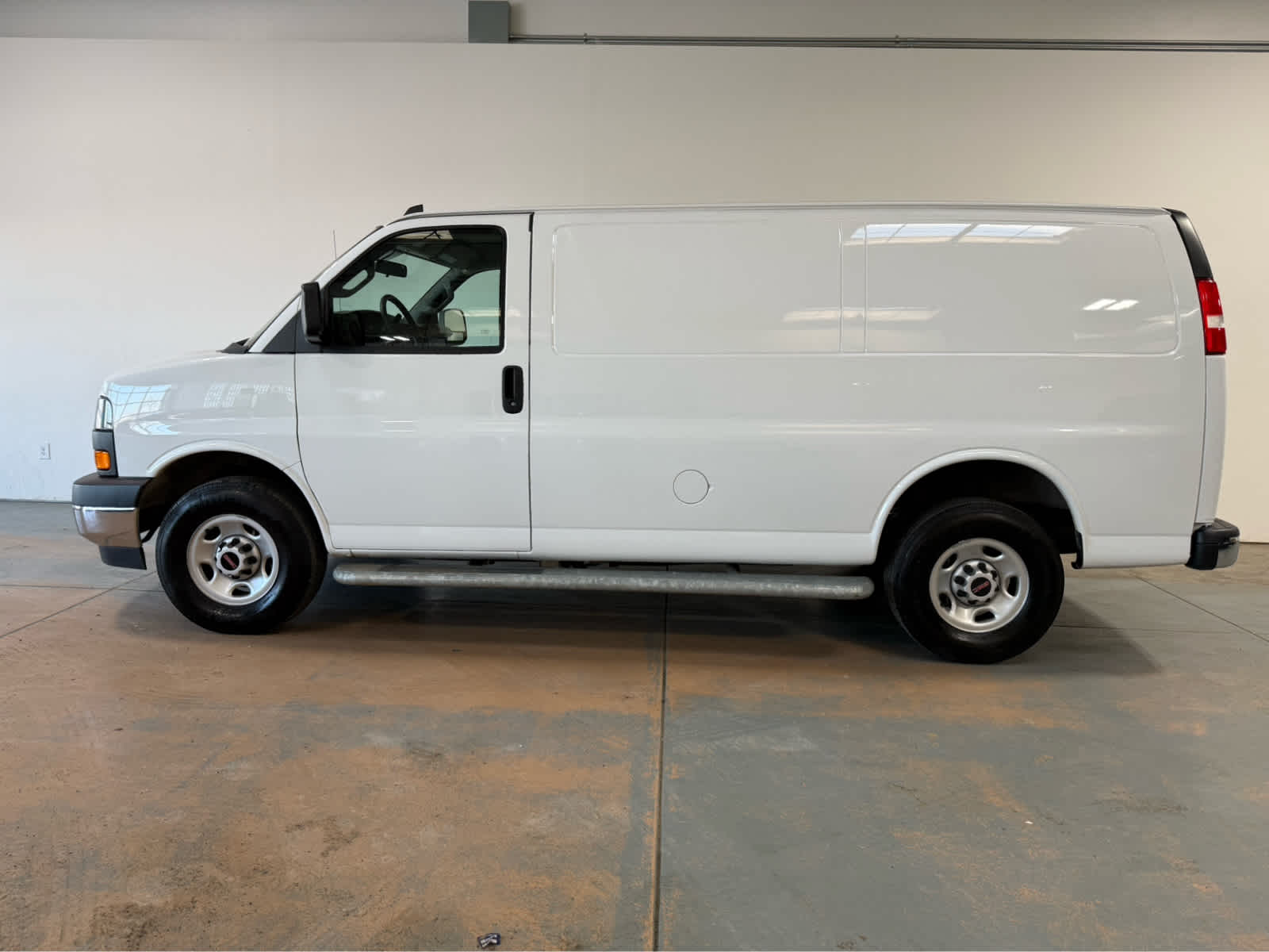 2024 GMC Savana Cargo 2500 Work Van