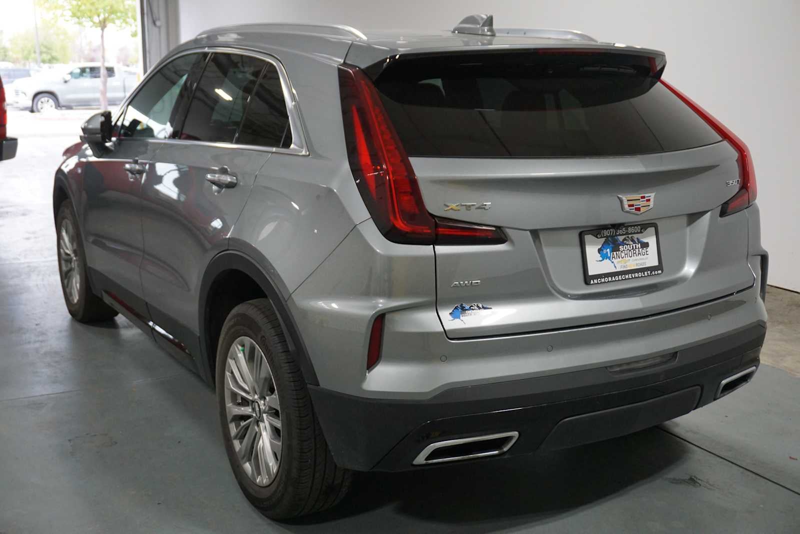 2024 Cadillac XT4 Premium Luxury